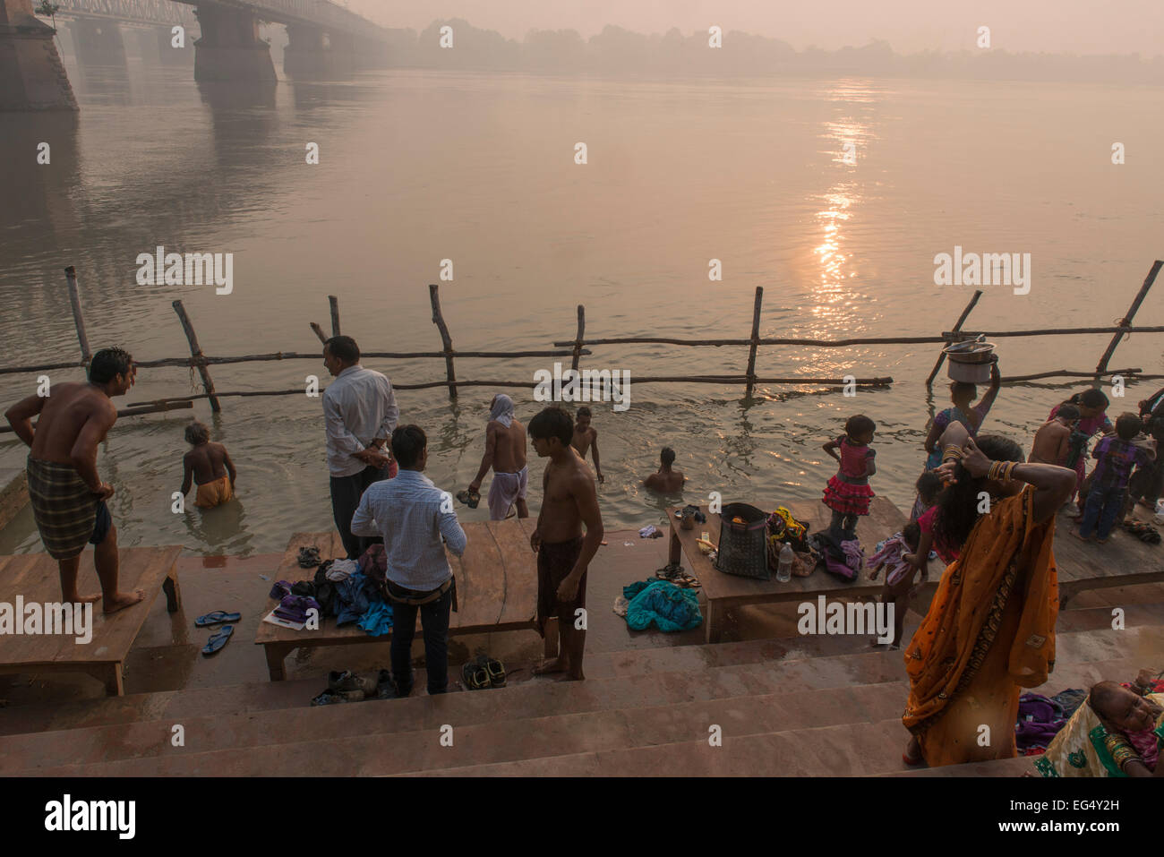 Matin dans l'aarti Gandak, Sonepur Mela Banque D'Images