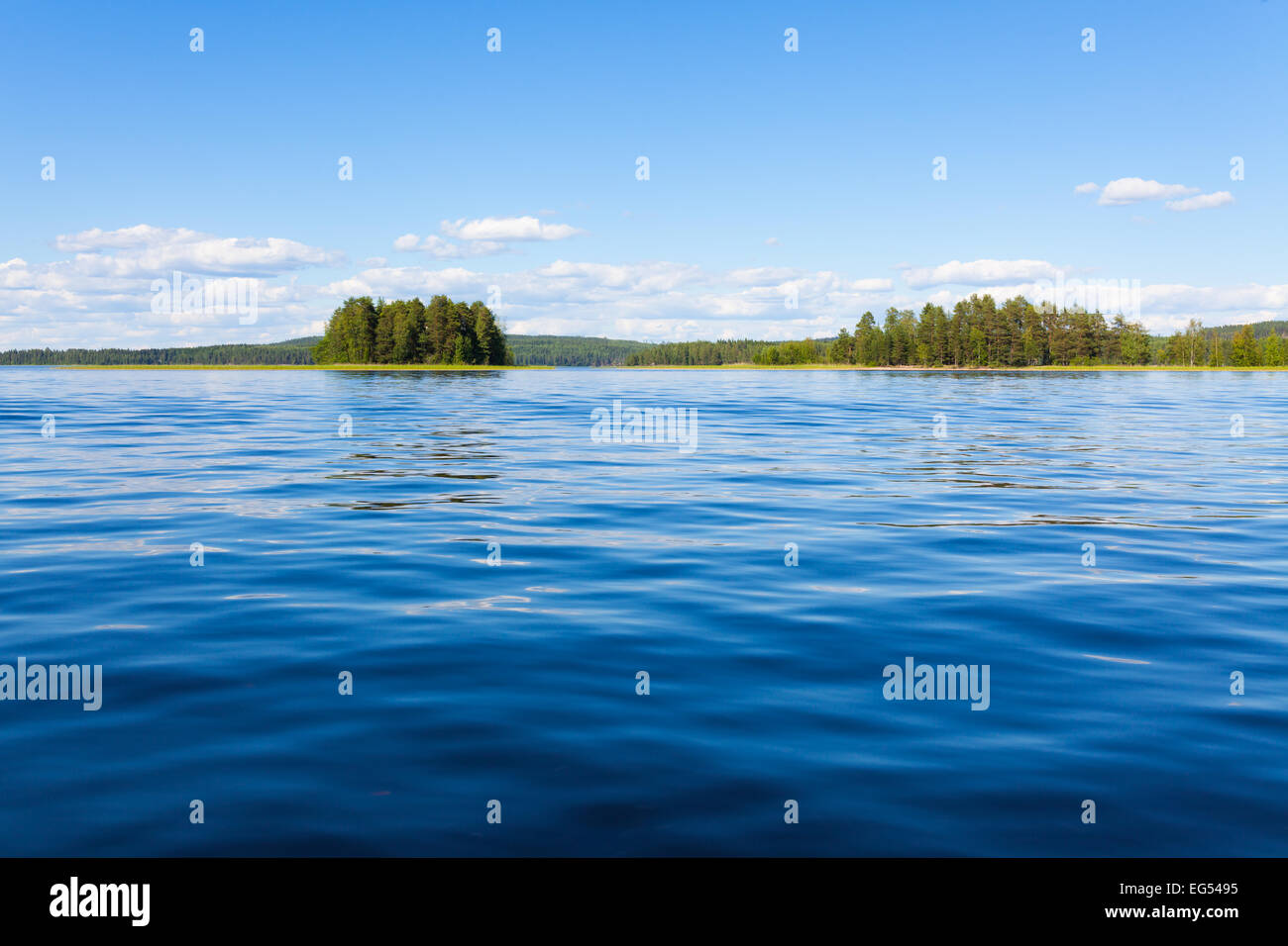 La Finlande l'été au lac scape Banque D'Images