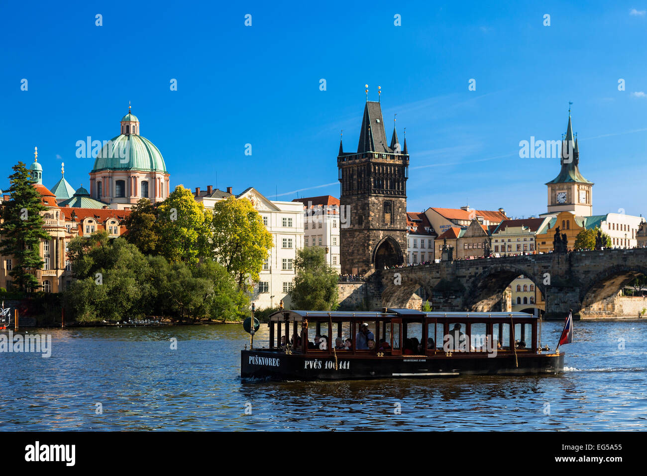 Bateaux sur la rivière Vltava Banque D'Images
