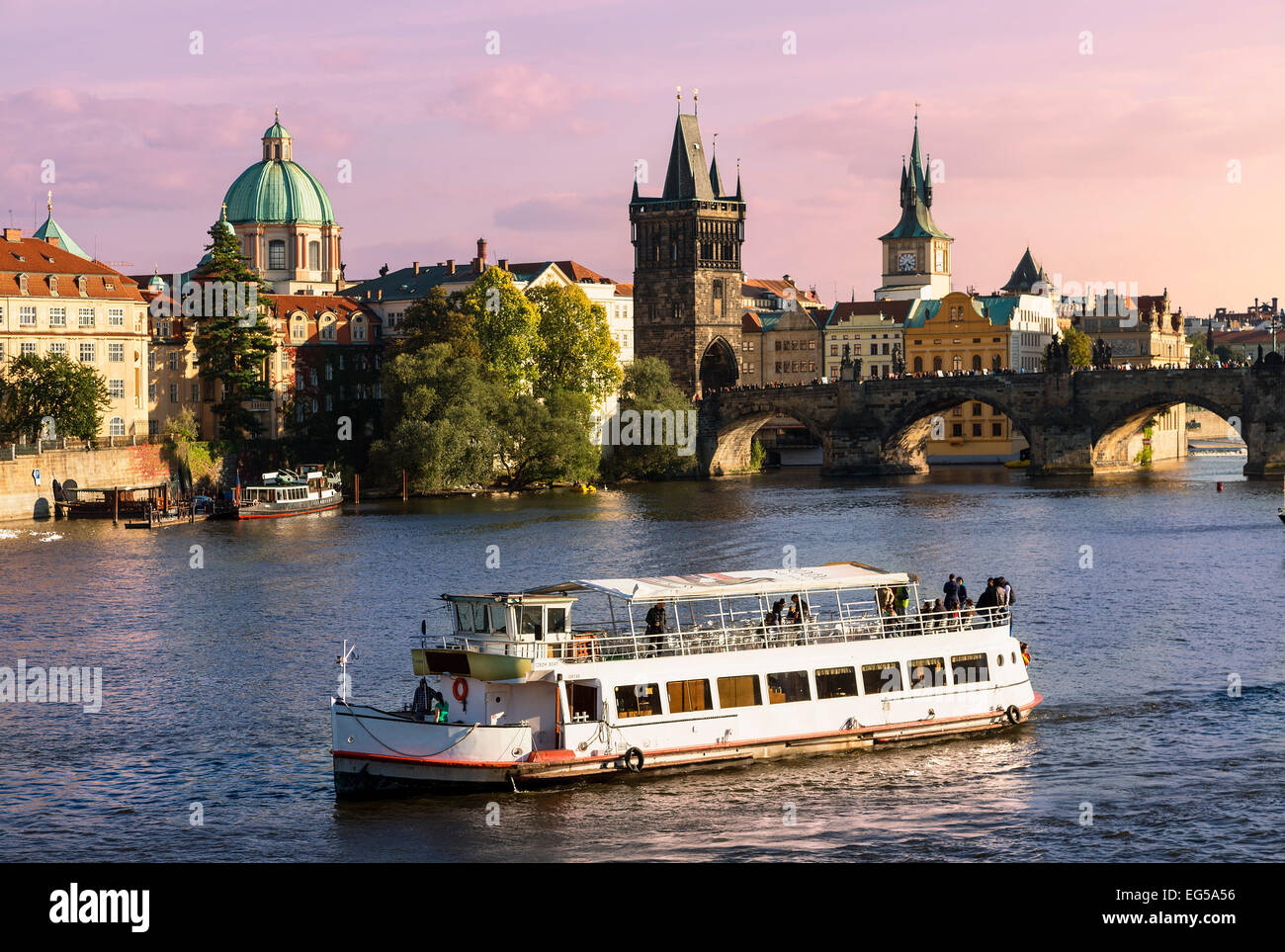 Bateaux sur la rivière Vltava Banque D'Images