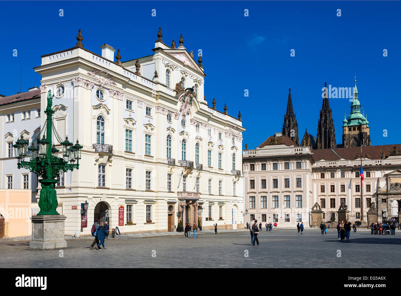 Prague, Palais de l'archevêque, Hradcanske namesti Banque D'Images