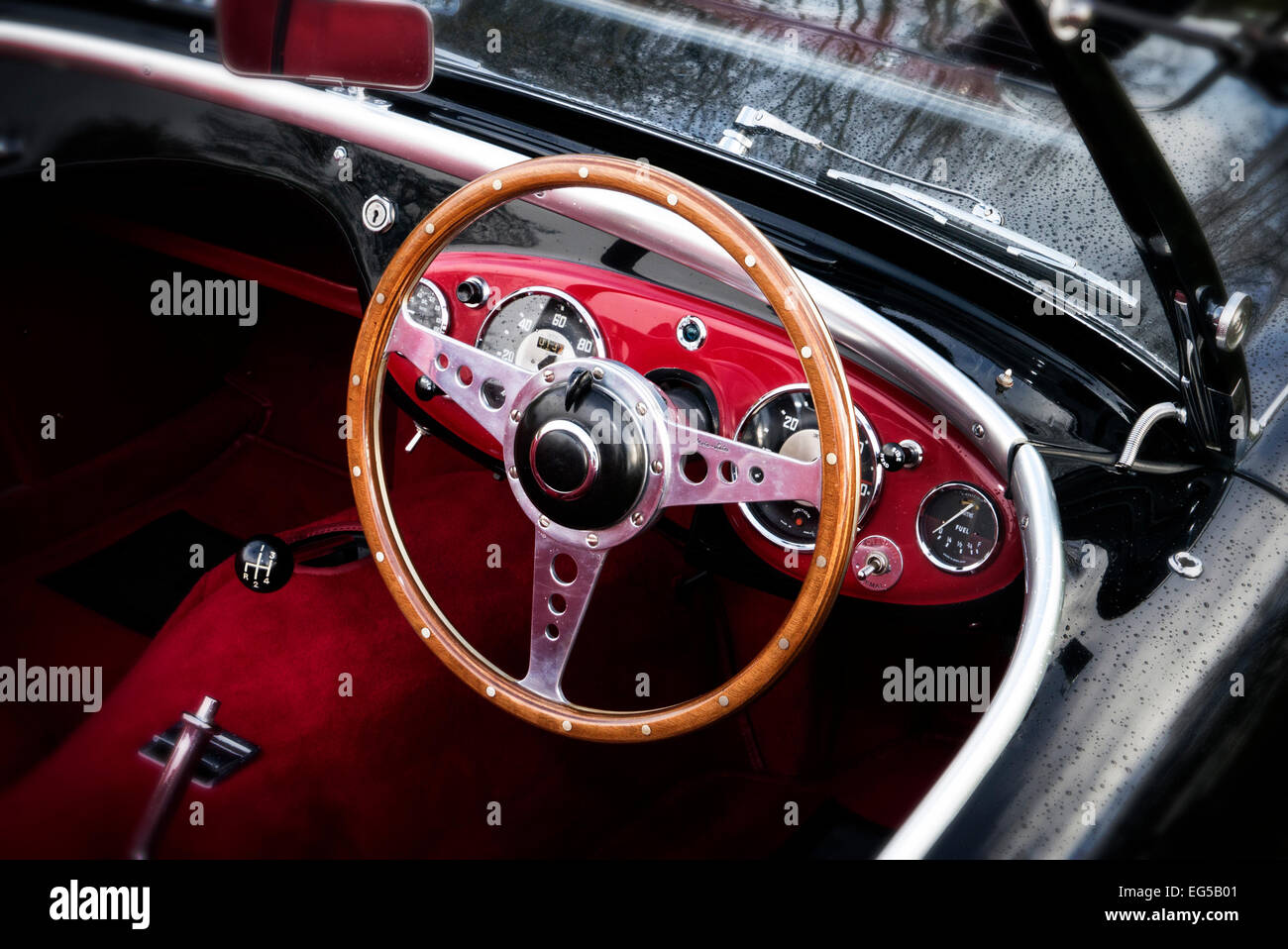 Austin Healey 100 M BN2 planche de bord intérieur de voiture 1956 Banque D'Images