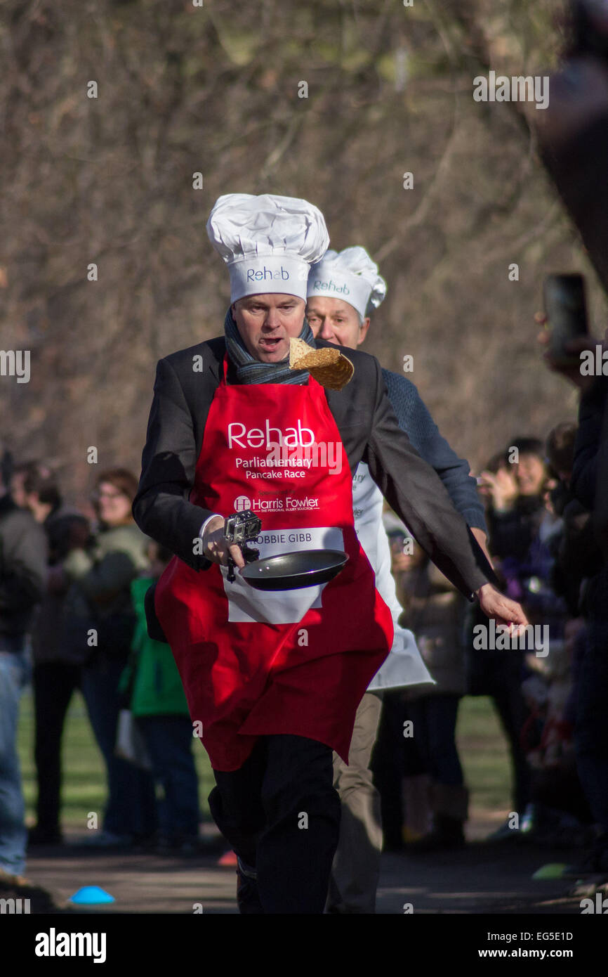 Londres, Royaume-Uni. Feb 17, 2015. Course de crêpes parlementaire 2015 Crédit : Guy Josse/Alamy Live News Banque D'Images