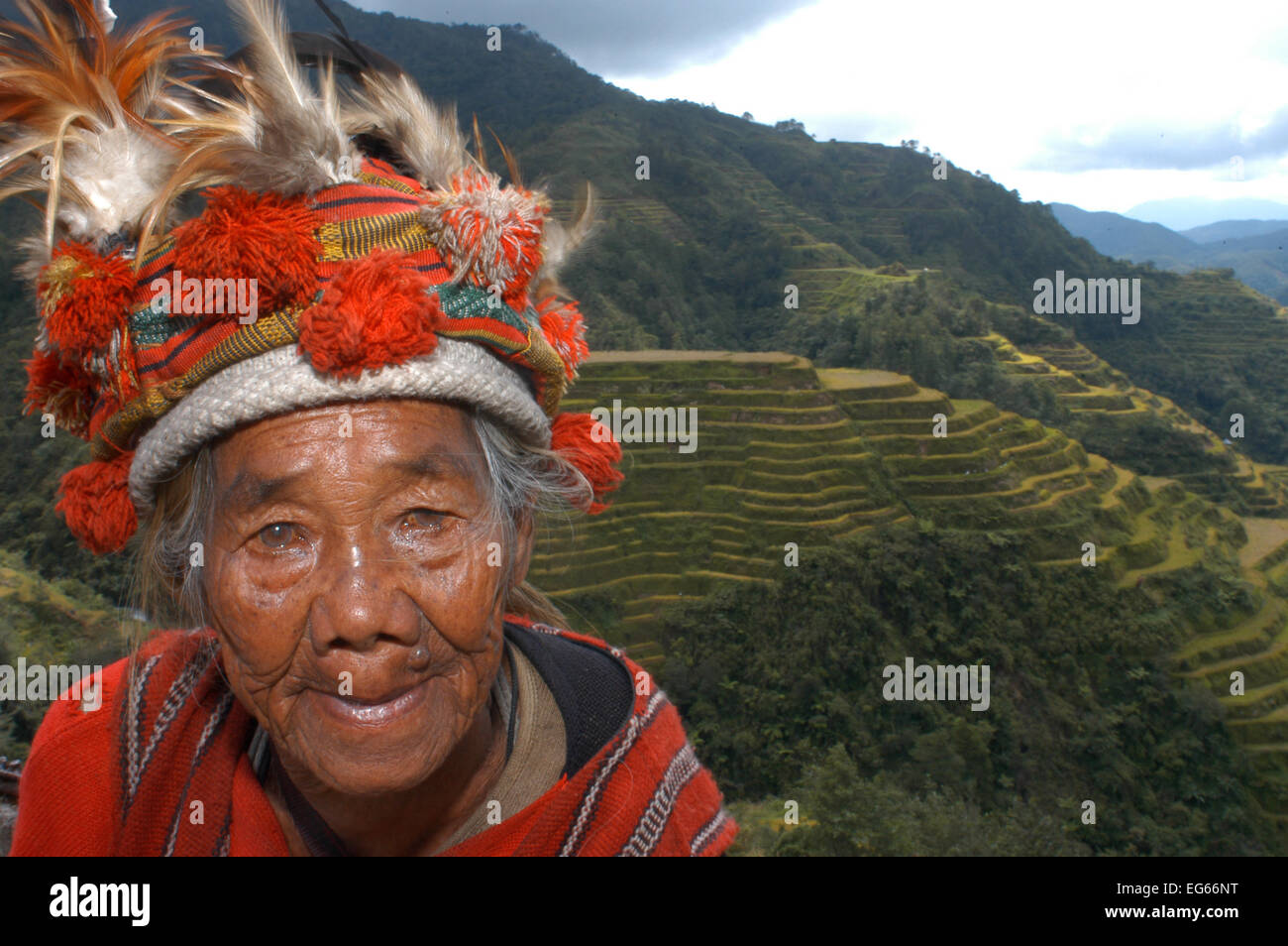 Les femmes de la tribu des Ifugao. Rizières en terrasses. Point de vue. Banaue. Le nord de Luzon. Aux Philippines. Banaue (ou bien écrit en B Banque D'Images