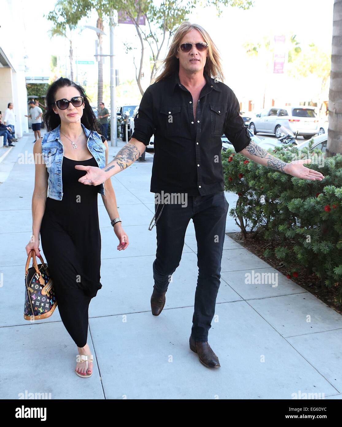 Sebastian Bach repéré avec sa nouvelle petite amie sur une promenade dans Los Angeles avec : Sebastian Bach Où : Los Angeles, California, United States Quand : 15 août 2014 Banque D'Images