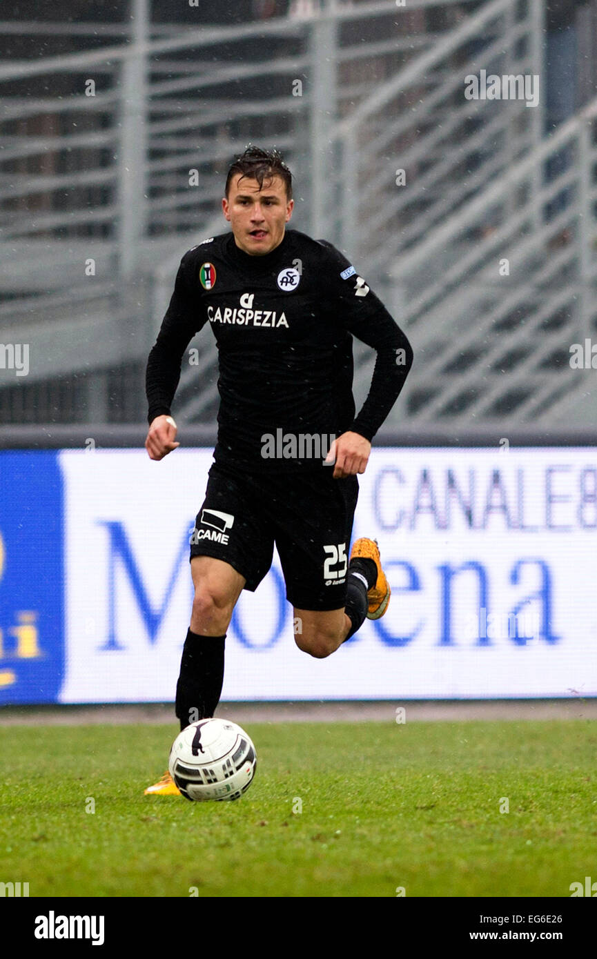 Carpi, en Italie. Feb 14, 2015. Mato Milos (Spezia) Football/soccer : Italien 'Serie B' match entre Carpi FC 0-0 Spezia Calcio au Stadio Sandro Cabassi à Carpi, Italie . © Maurizio Borsari/AFLO/Alamy Live News Banque D'Images