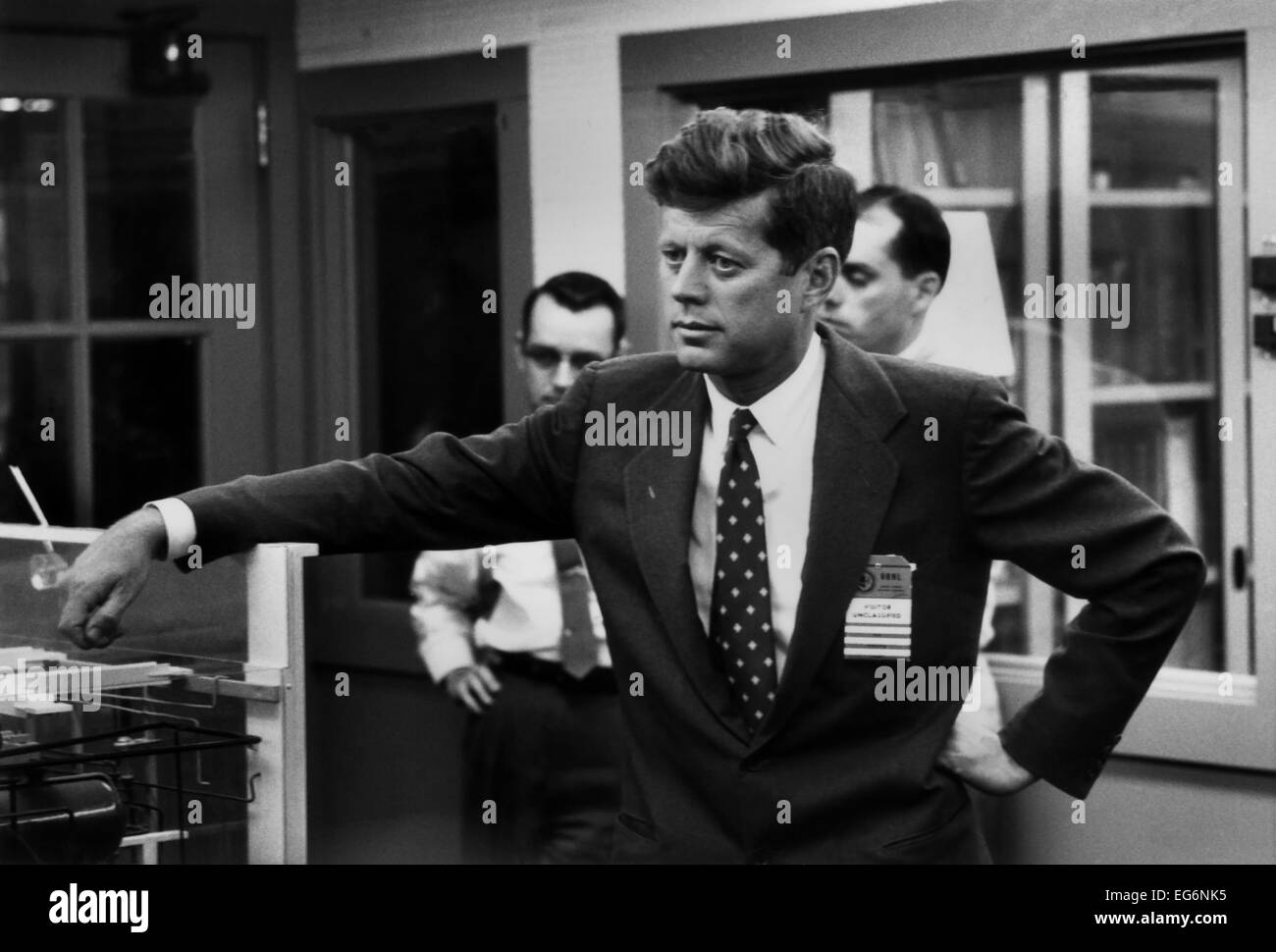 Le sénateur John F. Kennedy visitant Oak Ridge National Laboratory. 24 février, 1959. Il a visité les installations du X-10 logement Graphite Banque D'Images