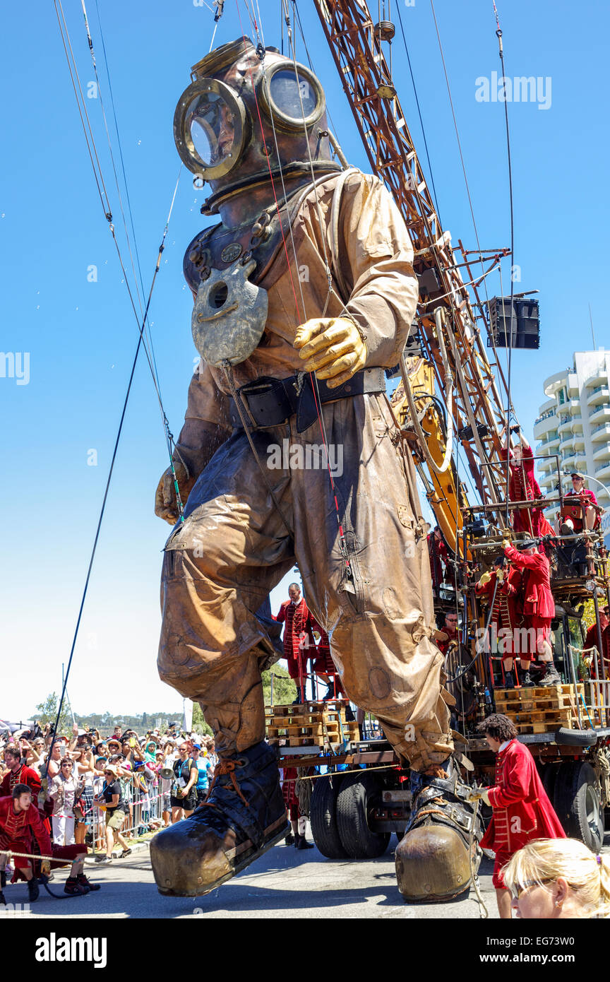 Le plongeur géant marionnette, Perth, Australie occidentale. Banque D'Images