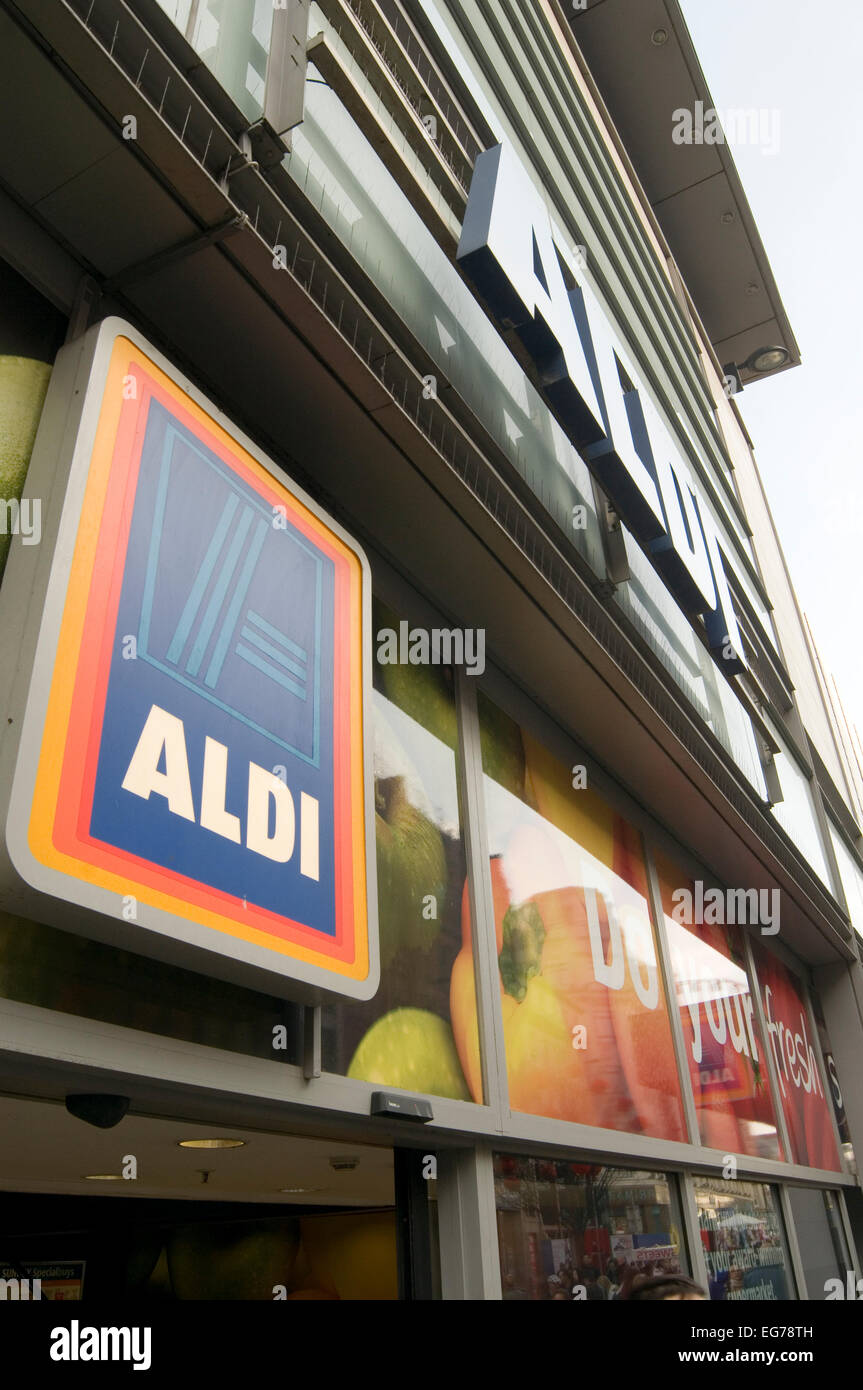 Supermarché aldi supermarchés shop magasins détaillants détaillant le budget Banque D'Images