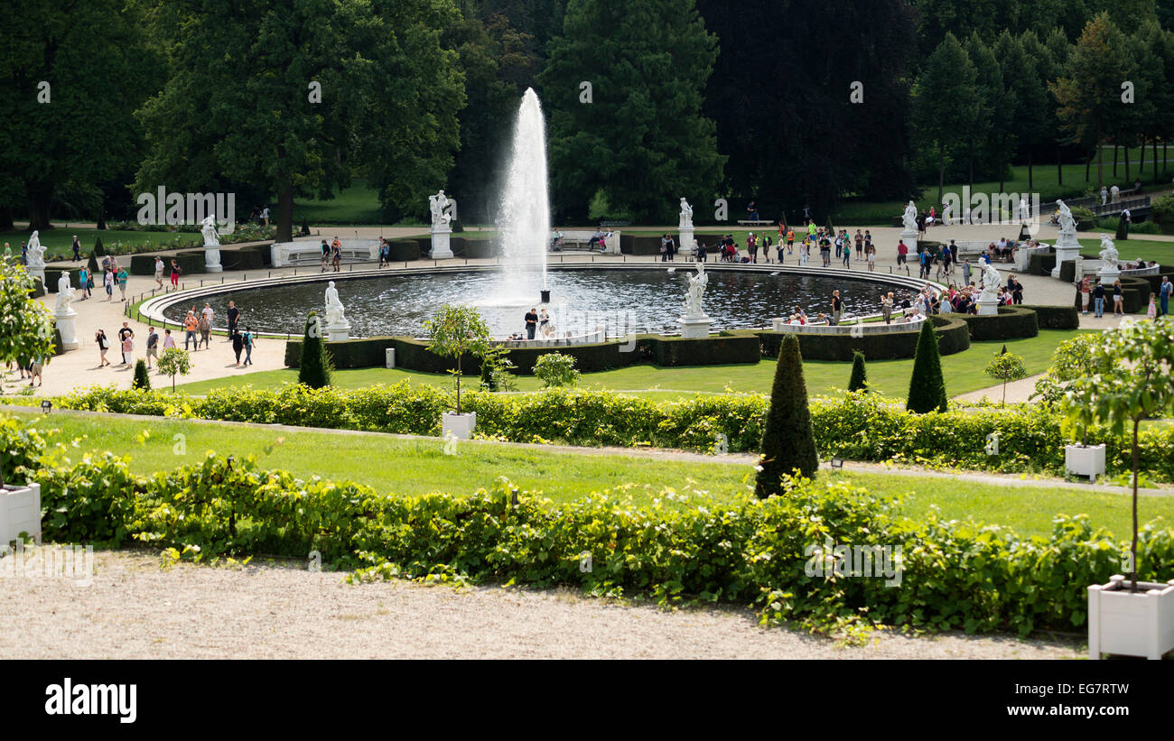 La grande source de jardins en terrasse, parc.palais de Sanssouci, Potsdam, Germany, Europe Banque D'Images