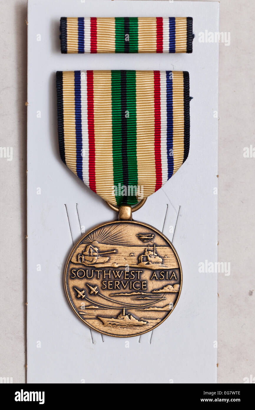 États-unis Asie du Sud-Ouest militaire Médaille de la campagne de service fixés pour la guerre du Golfe Persique Banque D'Images