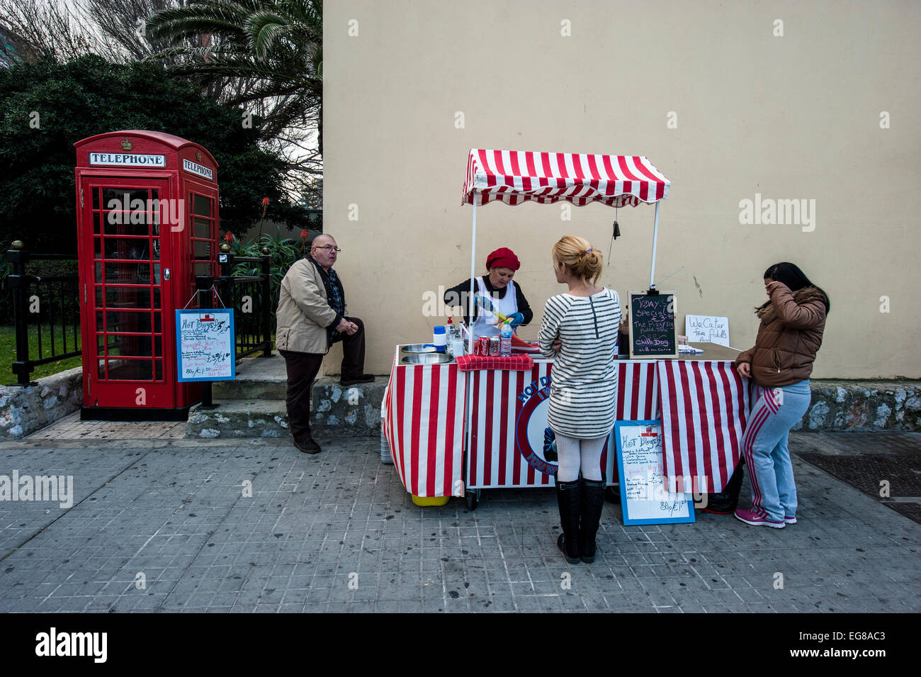 Les vendeurs d'aliments de rue à Gibraltar, l'Europe. Banque D'Images