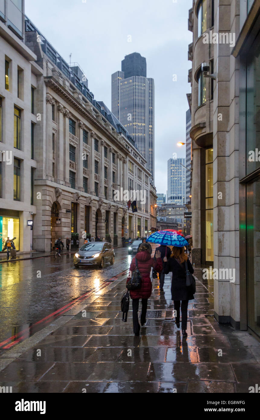 Londres, Royaume-Uni. 19 Février 2015 : l'Office for National Statistics (ONS) a publié aujourd'hui des chiffres qui montrent que les travailleurs dans le centre de Londres ont le plus haut niveau de la productivité de 42  % au-dessus de la moyenne britannique. Credit : CAMimage/Alamy Live News Banque D'Images