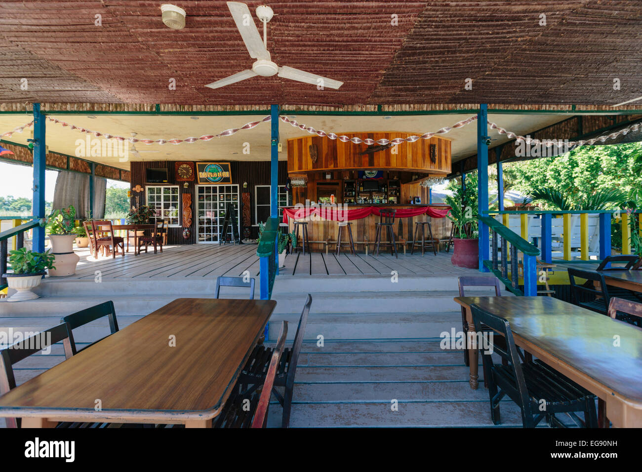 Lamanai Riverside Retreat - Restaurant & Bar. Comté d'Orange Walk, Belize Banque D'Images