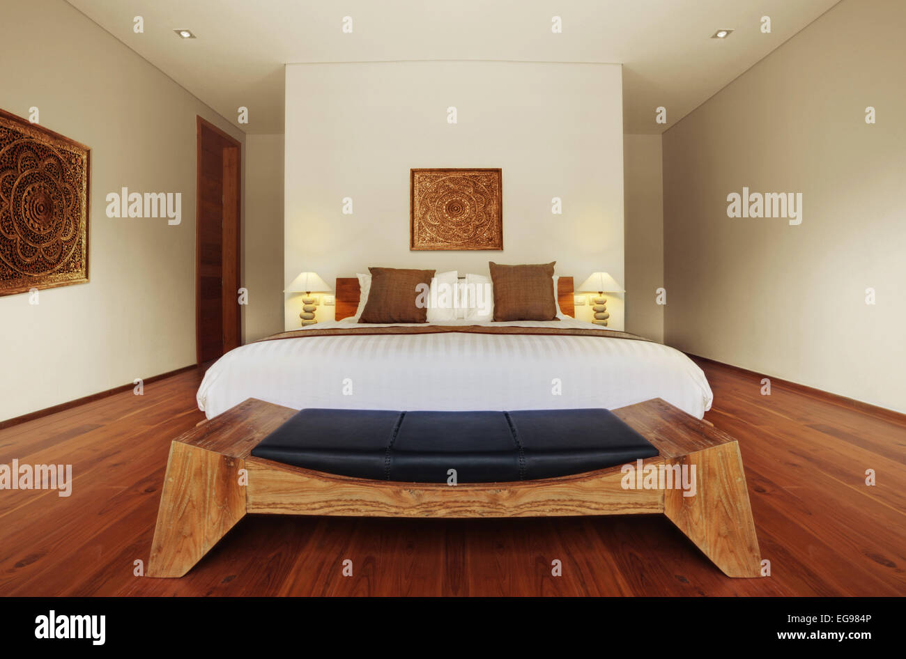 Vue panoramique de Nice chambre à la décoration agréable Banque D'Images