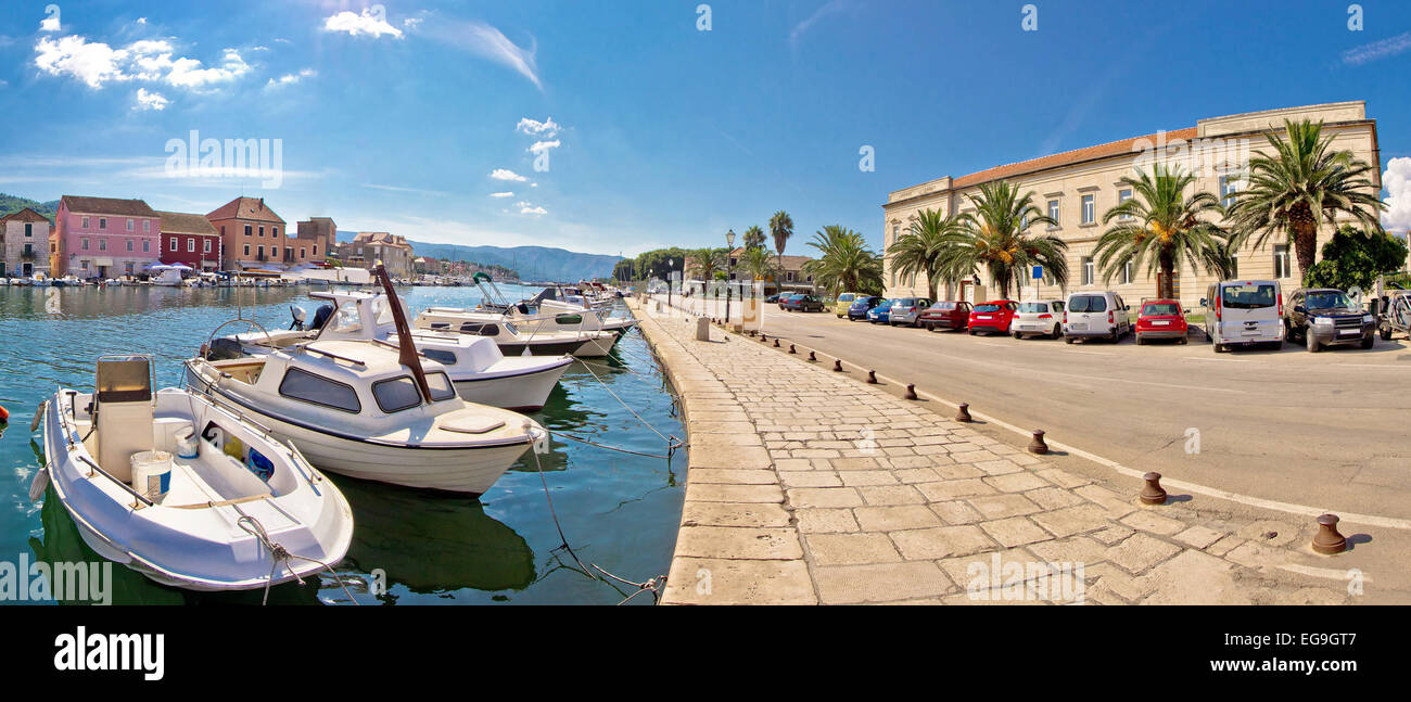 Vieux port de la ville de Stari Grad, île de Hvar, Croatie Banque D'Images