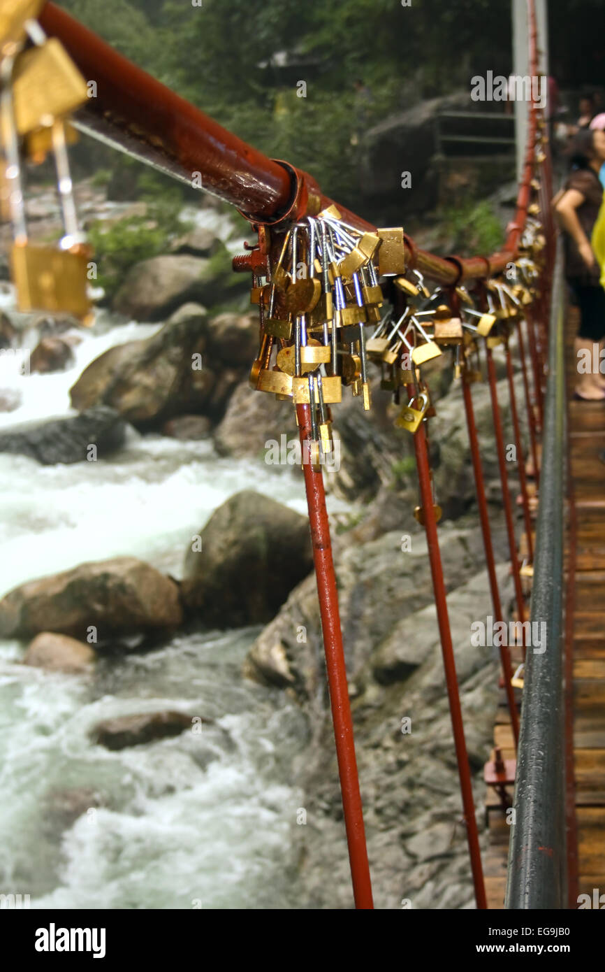 Garde-corps avec serrures. rituel Banque D'Images