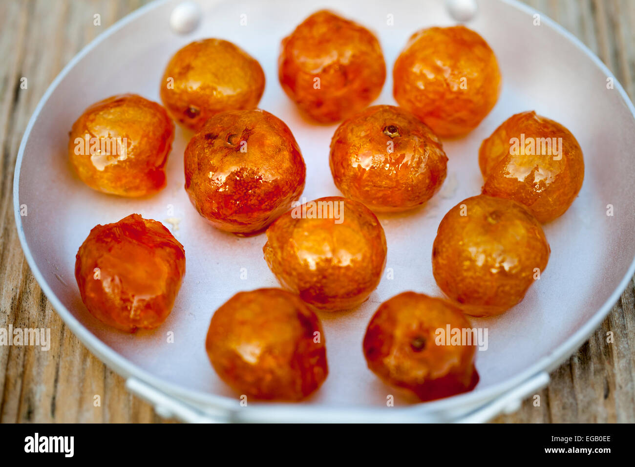 Conserves de fruits confits Orange Kumquat - une spécialité de Hoi An Banque D'Images