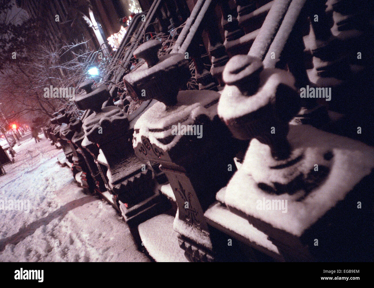 Une chute de neige dans la région de Park Slope, Brooklyn le 25 décembre 2002. (© Richard B. Levine) Banque D'Images