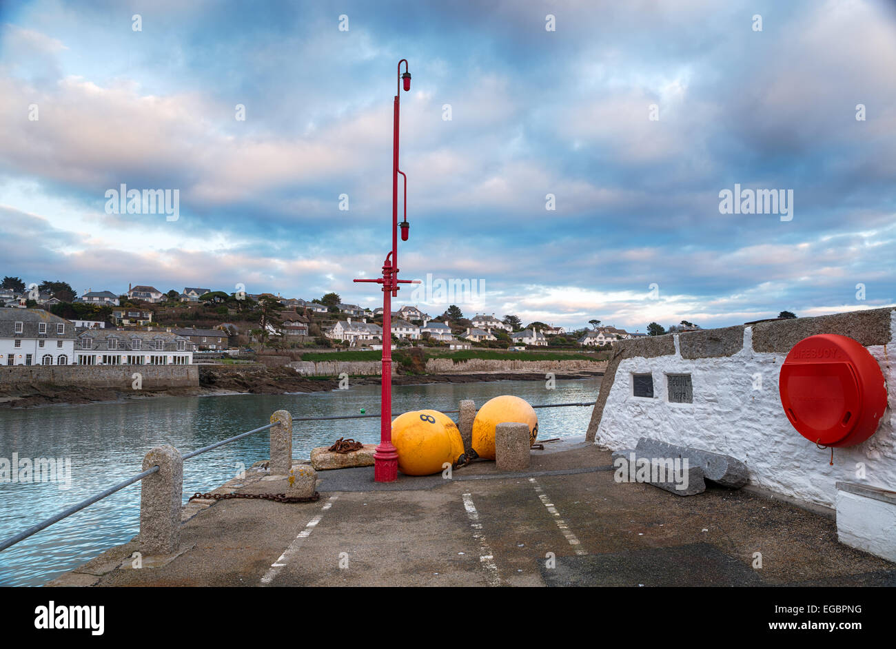 Le quai de St Mawes sur près de Falmouth sur la côte sud des Cornouailles Banque D'Images