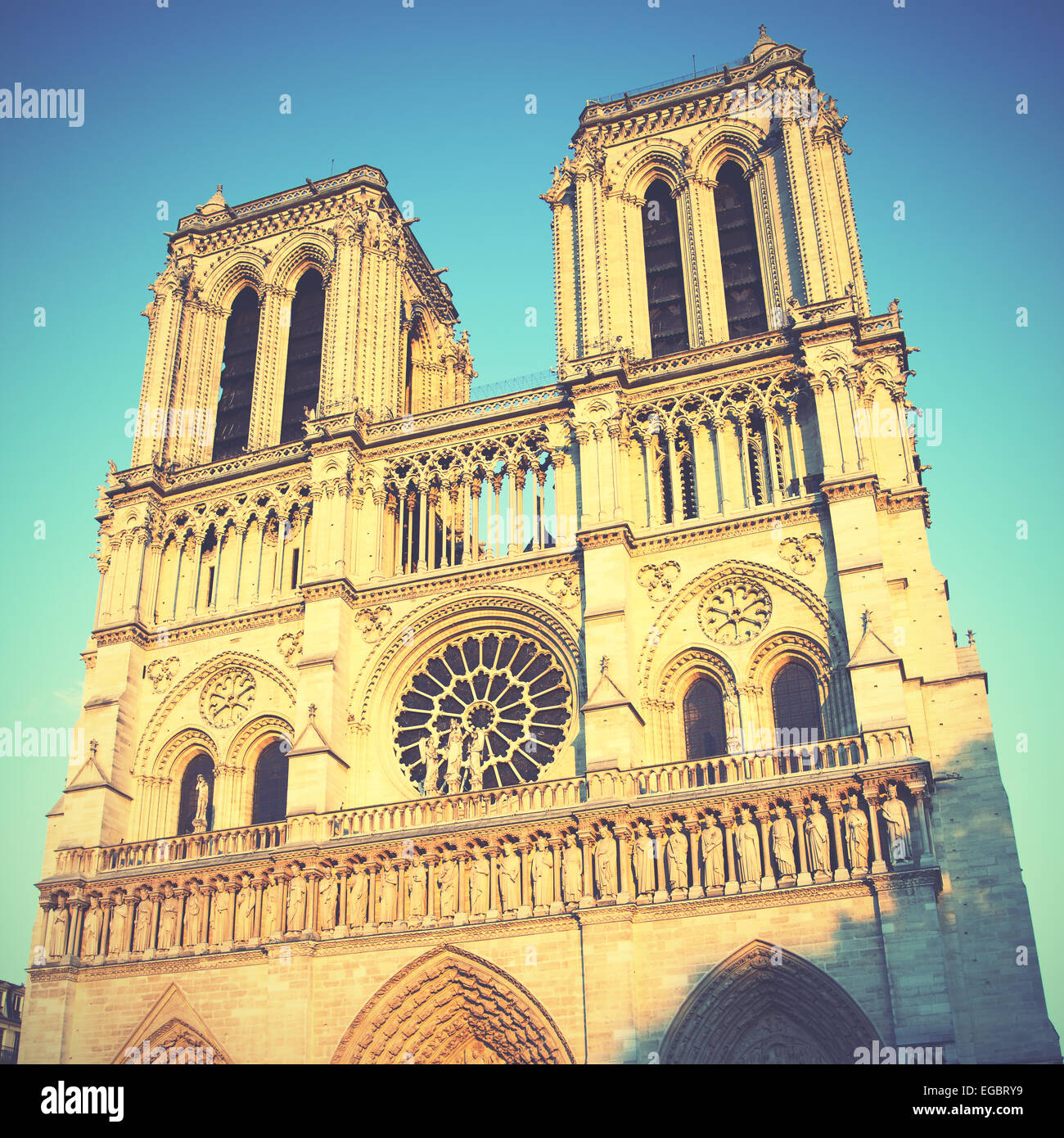 Notre Dame de Paris, France. Style rétro droit filtré Banque D'Images