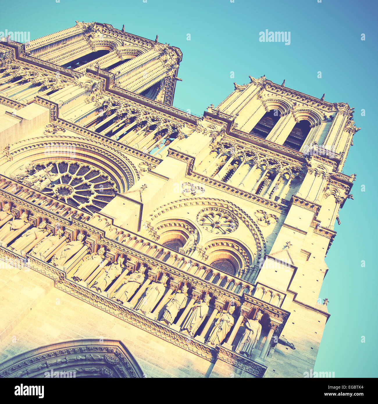 Notre Dame de Paris, France. Style rétro droit filtré Banque D'Images