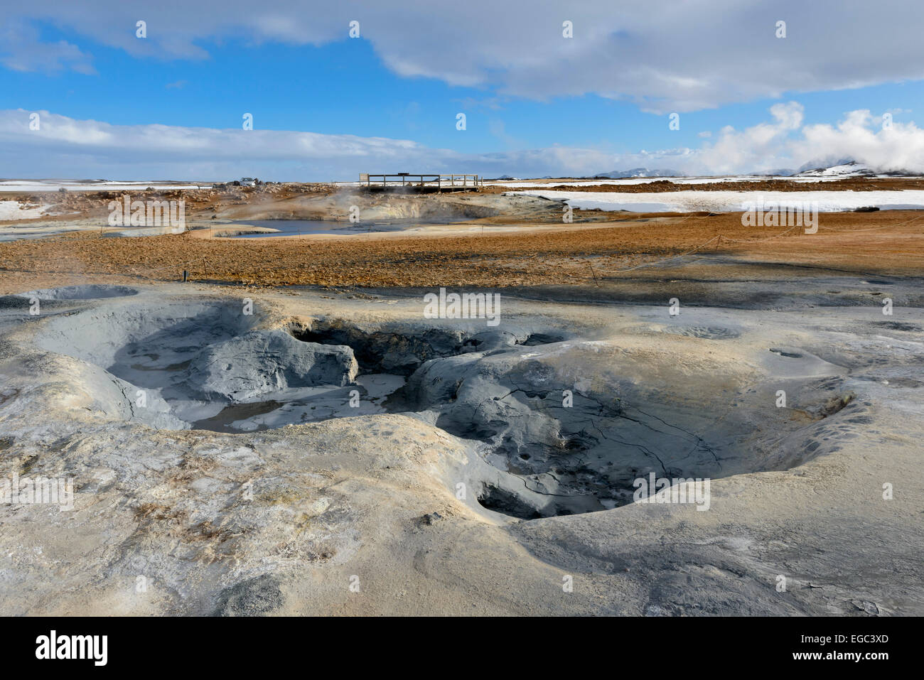 Solfatare, fumerolle, soufre, de vapeur, de l'énergie géothermique water, mountain Námafjall, Mývatn, l'Islande Banque D'Images