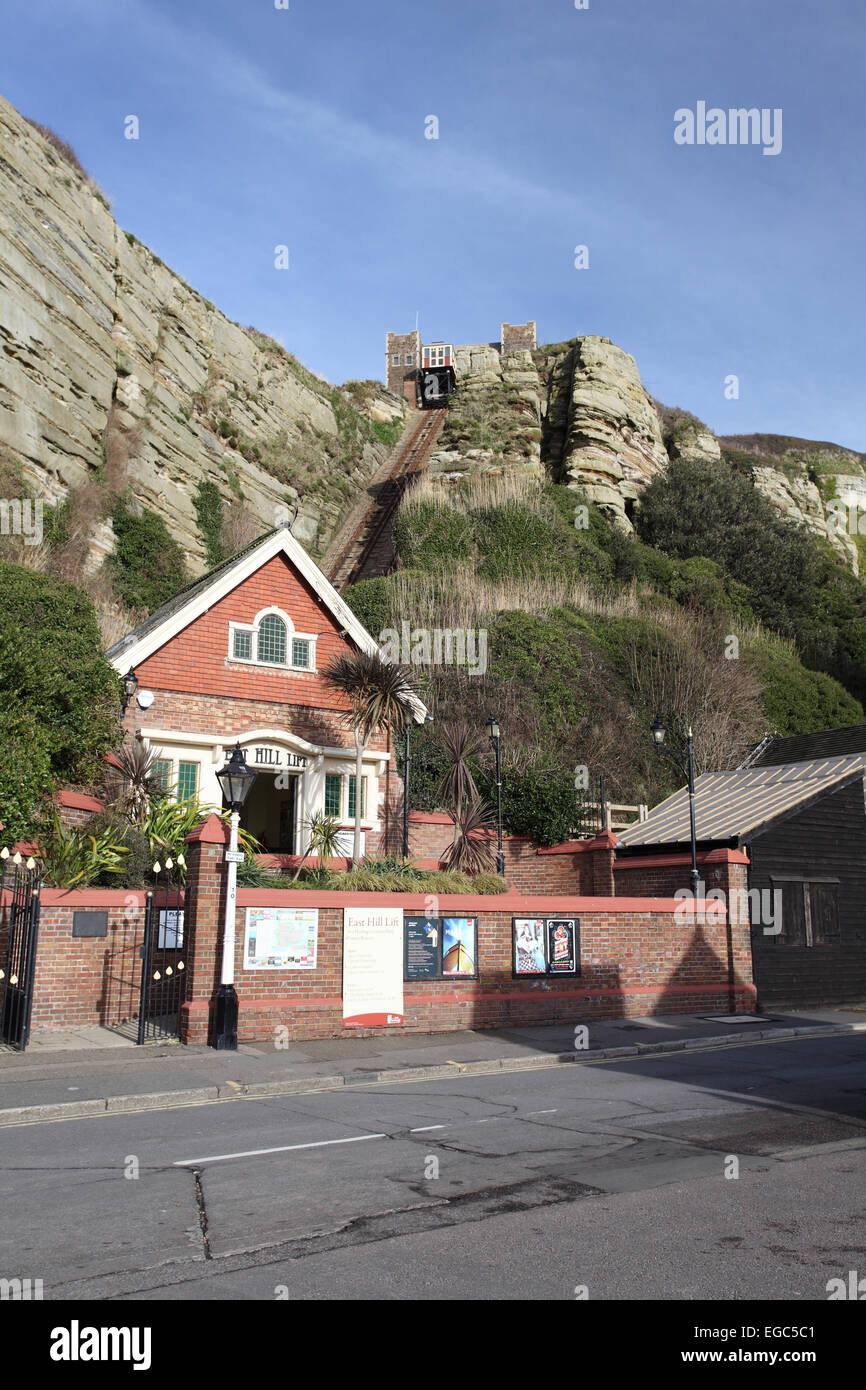 East Hill Cliff Railway ou de l'Est Hill Lift, un funiculaire permettant d'accéder à Hastings Country Park via l'Orient Hill, East Sussex Banque D'Images