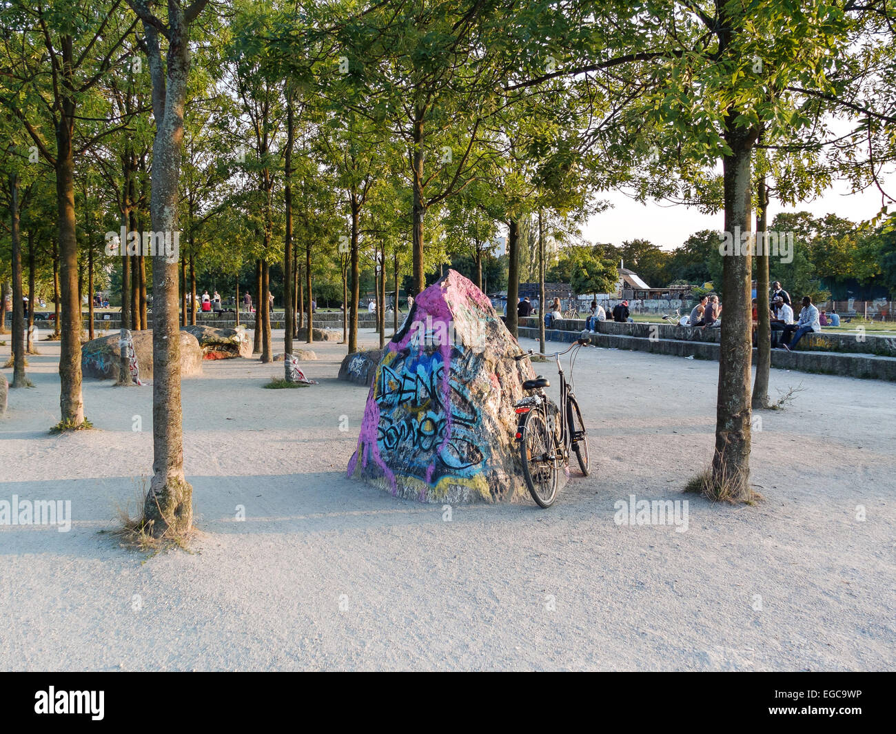 Dans Mauerpark Berlin, Allemagne typiquement sur une soirée d'été. Banque D'Images