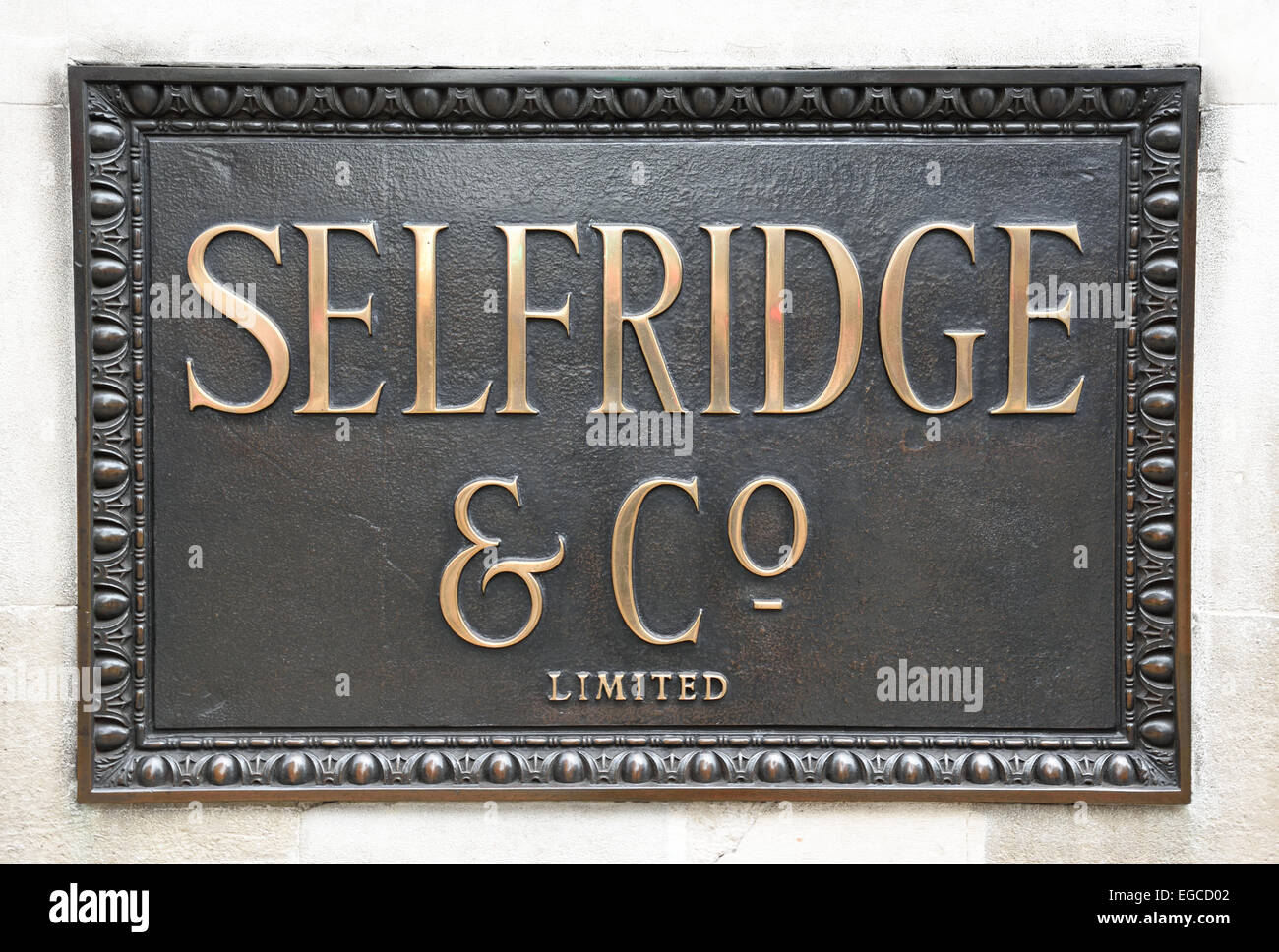 En dehors de la plaque d'Selfidges Store dans Oxford Street, Londres W1. Banque D'Images