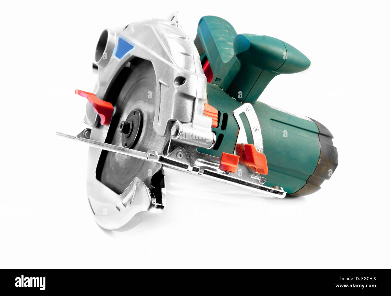 Scie circulaire isolé sur un fond blanc. Banque D'Images