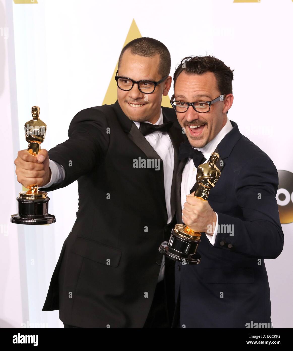 Los Angeles, CA, USA. Feb 22, 2015. Mat Kirkby, James Lucas dans la salle de presse pour la 87e soirée des Oscars Oscars 2015 - Salle de presse, le Kodak Theater à Hollywood et Highland Center, Los Angeles, CA, le 22 février 2015. Credit : James Atoa/Everett Collection/Alamy Live News Banque D'Images