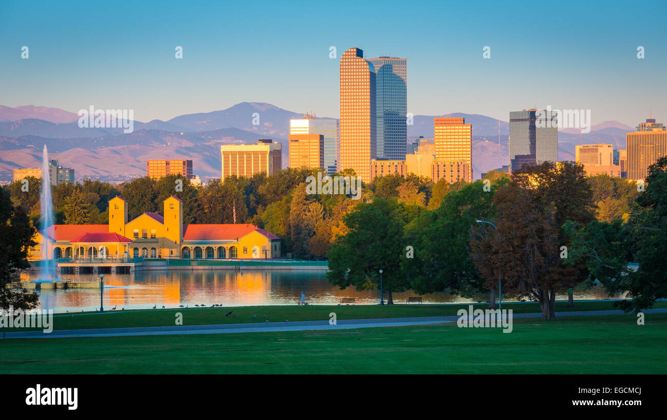 Denver est la plus grande ville et capitale de l'État du Colorado. Il vu ici de City Park. Banque D'Images