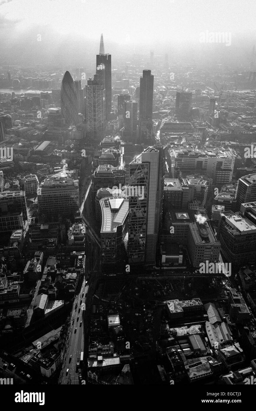 Photographie aérienne du centre ville de Londres montrant le Gherkin et le tesson Banque D'Images