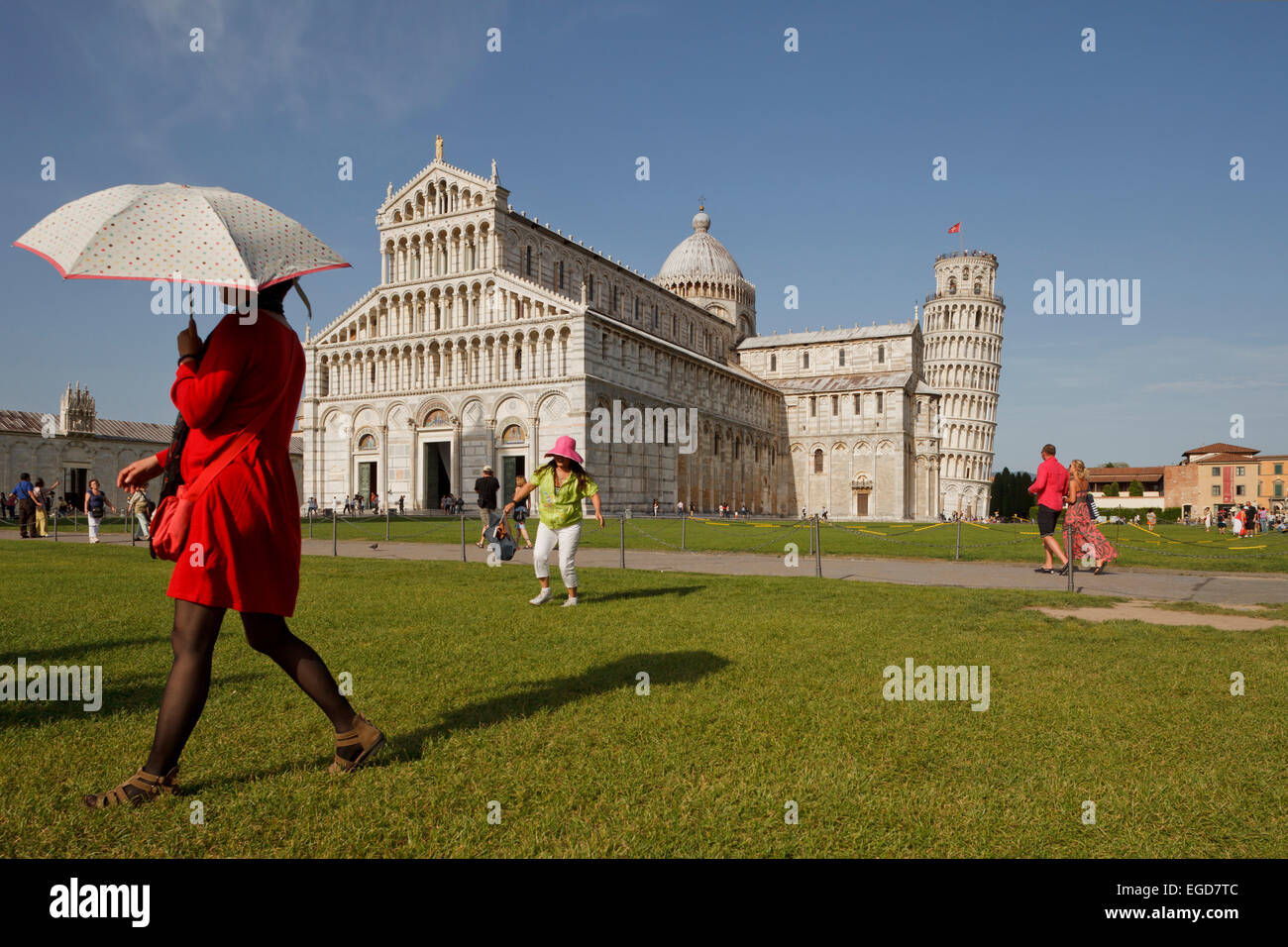 Duomo, la cathédrale, le campanile, clocher, Torre Pendente, tour de Pise, la Piazza dei Miracoli (Place des Miracles, la Piazza del Duomo, la place de la cathédrale, l'UNESCO World Heritage Site, Pise, Toscane, Italie, Europe Banque D'Images