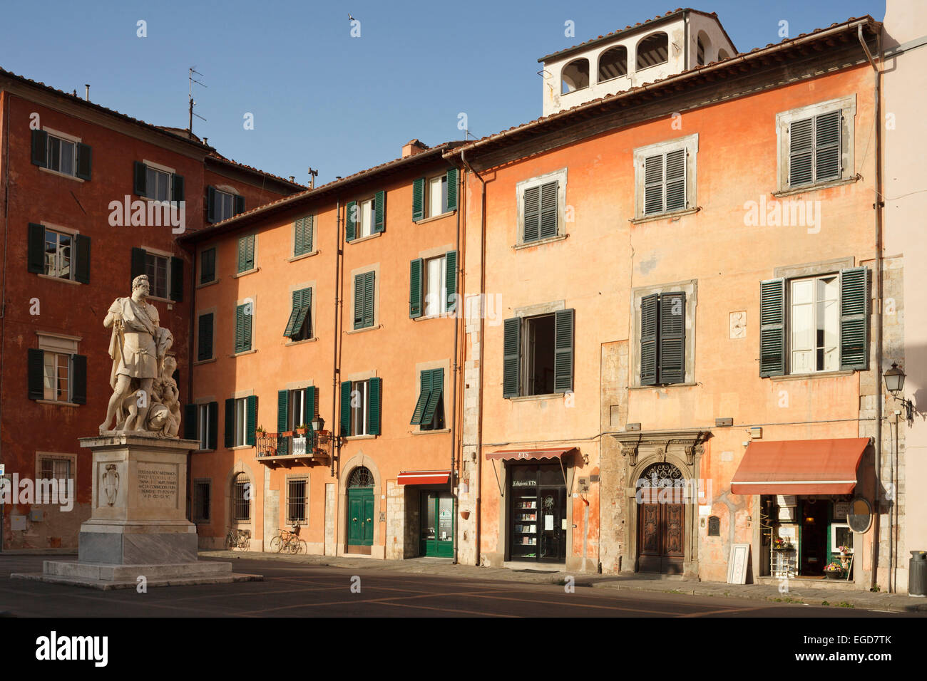 La place Piazza Francesco Carrara, Pise, Toscane, Italie, Europe Banque D'Images