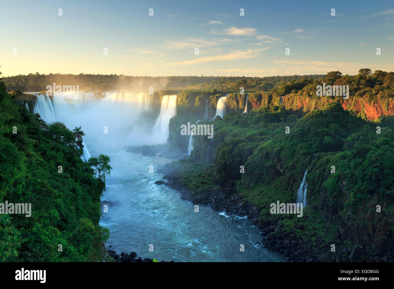 Le Brésil, l'État de Parana, Iguassu Falls National Park (Cataratas do Iguaçu) (UNESCO Site) Banque D'Images