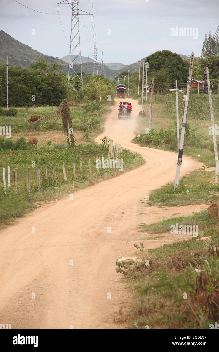 Routes rurales dans la campagne. Banque D'Images