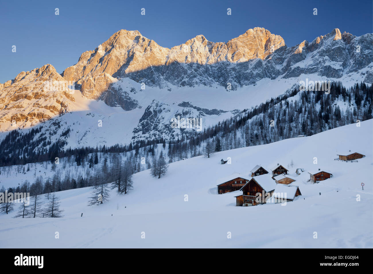 Les refuges de montagne sur Neustadlalm, Dachstein, Styrie, Autriche Banque D'Images