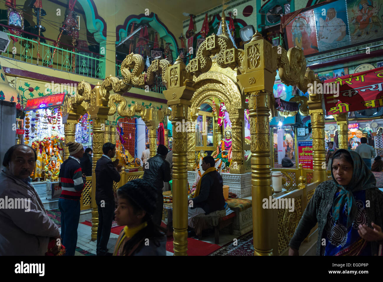 L'Hindu Temple Mata commémorant saint femelle Devi Lal, réputé pour ses pouvoirs, l'amélioration de la fécondité d'Amritsar, Inde Banque D'Images