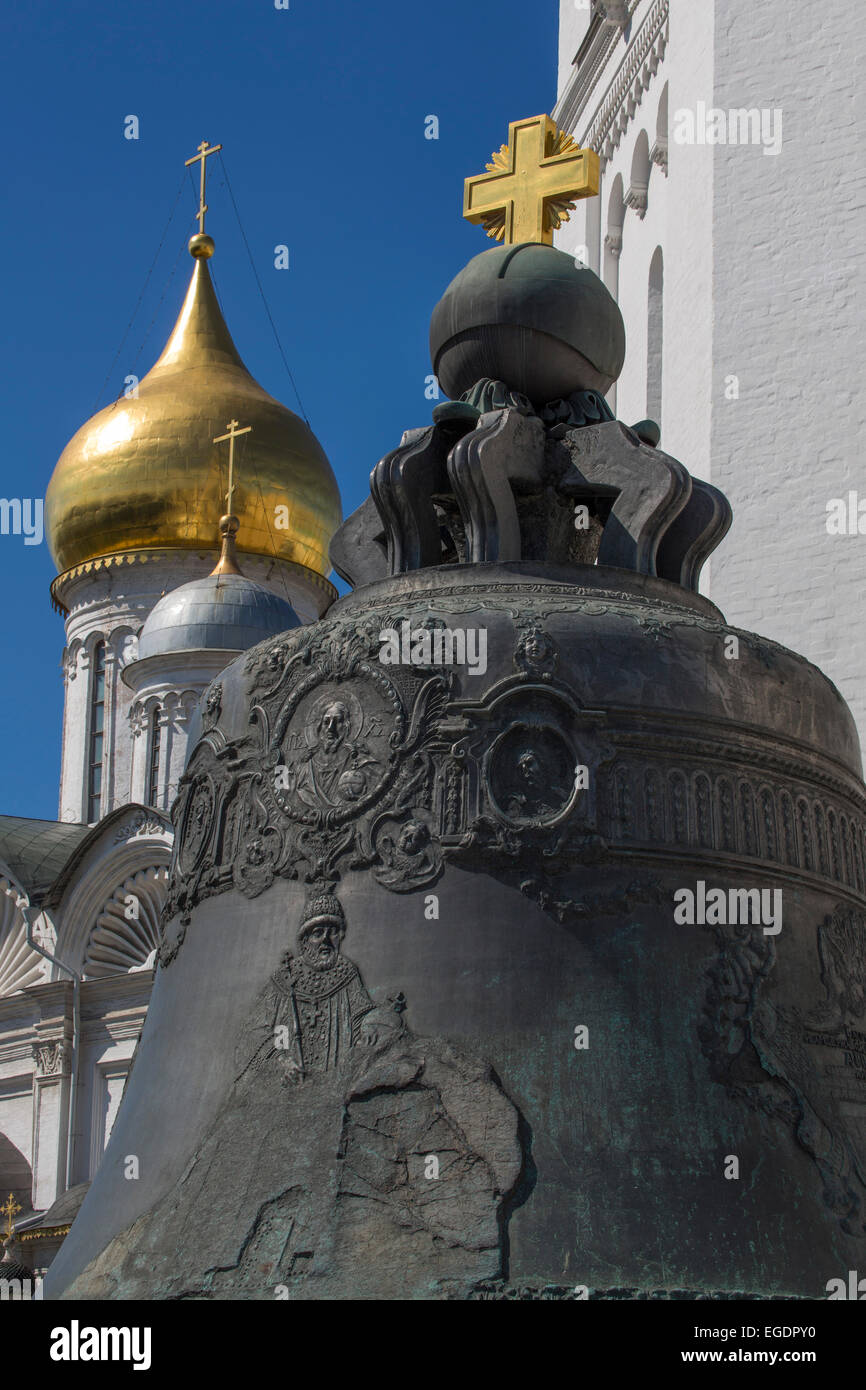 Tsar Bell, Bell la plus importante du monde au Kremlin de Moscou sur la place de la Cathédrale, Moscou, Russie, Europe Banque D'Images