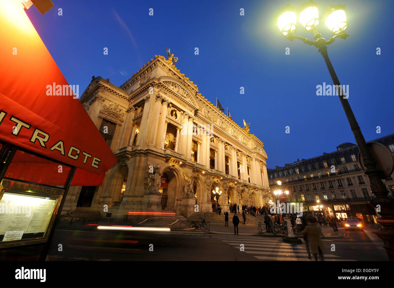 Opera House dans la lumière du soir, Paris, France Banque D'Images