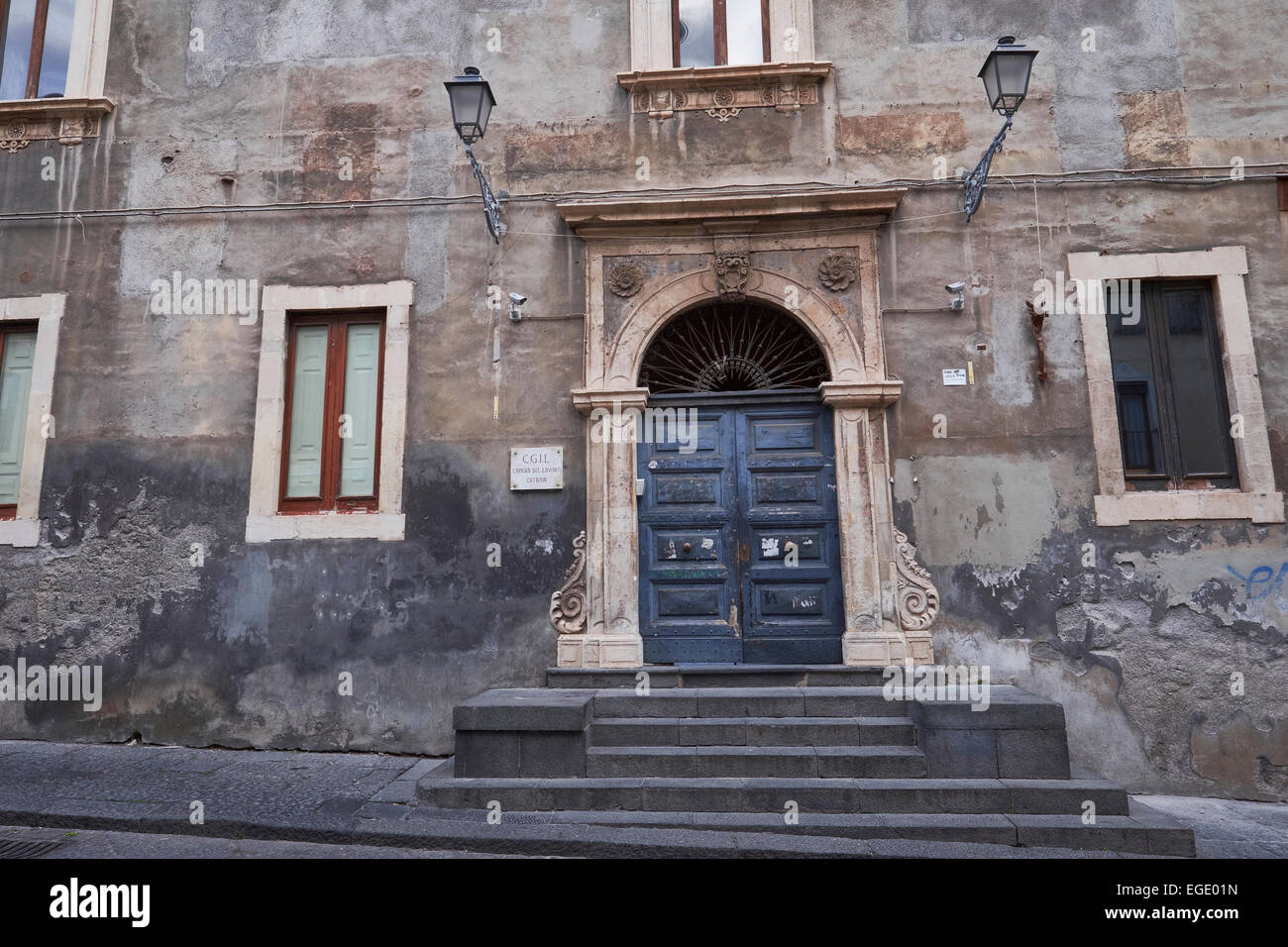 Vieux bâtiment architecture rustique à Catane, Sicile, Italie. L'Italien du Tourisme, vacances et voyages Destination. Banque D'Images