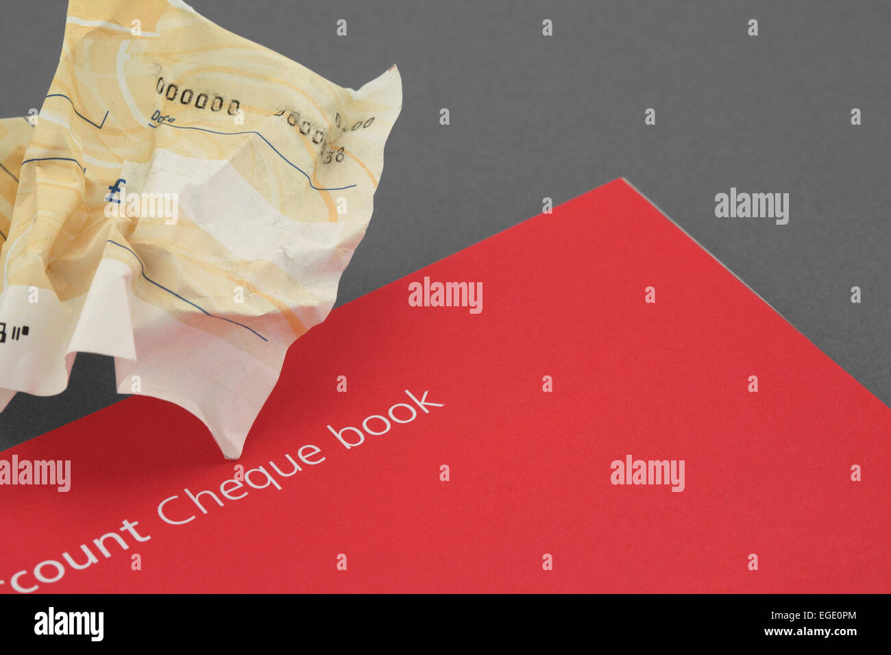 Chèque en blanc et fronça carnet de chèques Banque D'Images