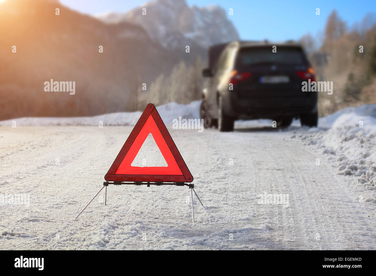Voiture avec une rupture de l'hiver Banque D'Images