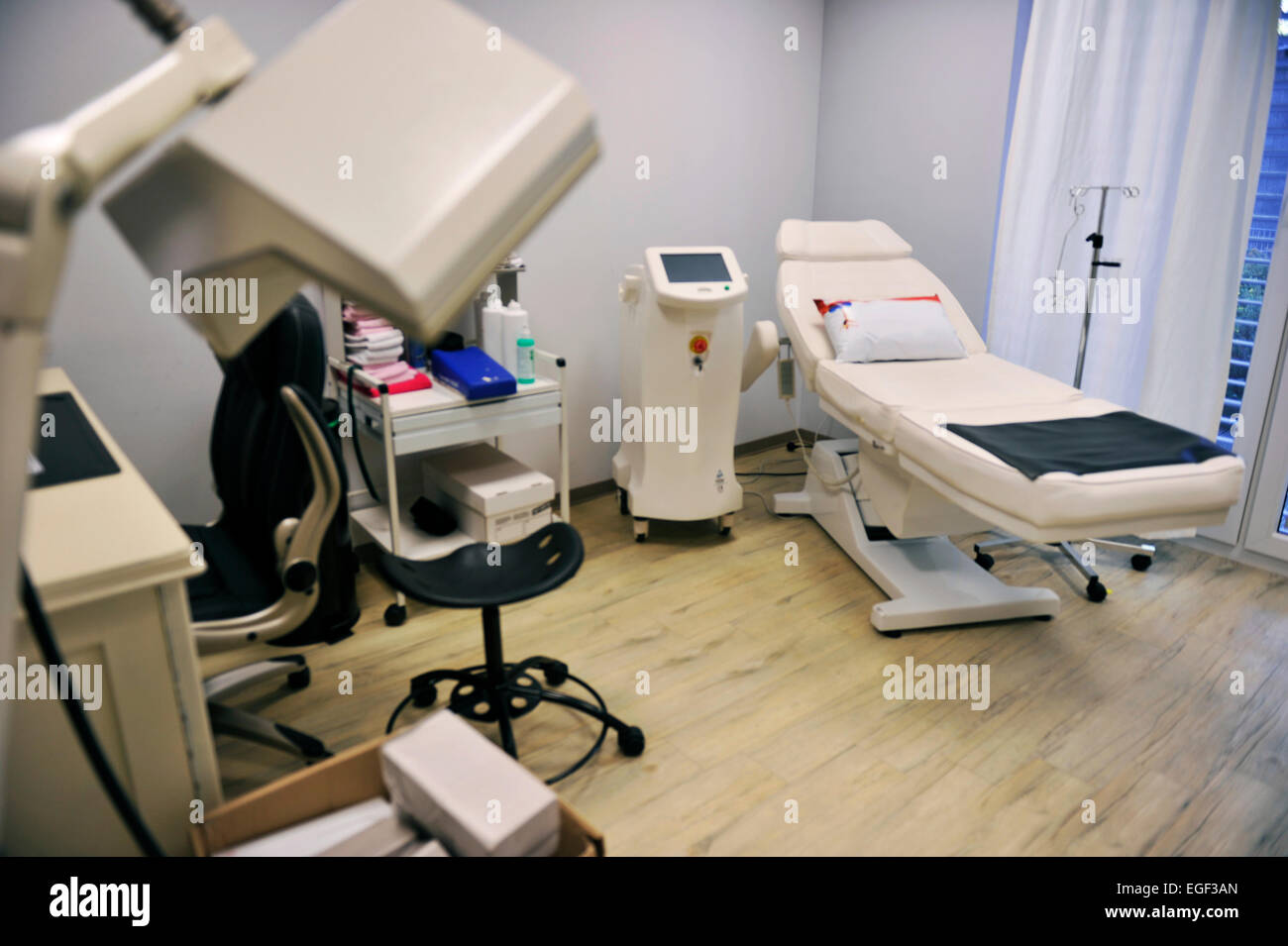 Même une famille de la pratique d'un médecin généraliste peut être une bonne spécialisation. Ce GP est une grande ville de l'un des principaux sports medicin Banque D'Images
