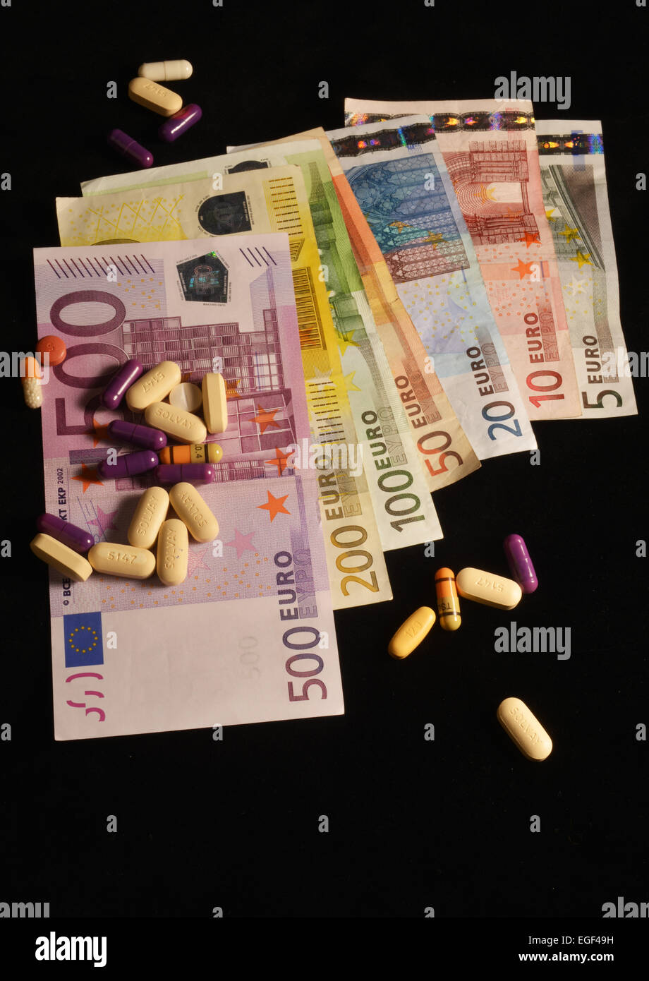 Photo symbolique en rapport avec la médecine, la corruption. Banque D'Images