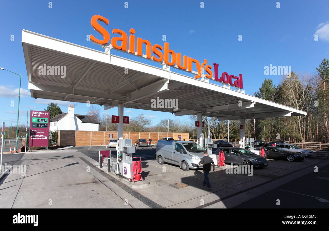 Sainsbury's station essence locale Banque D'Images
