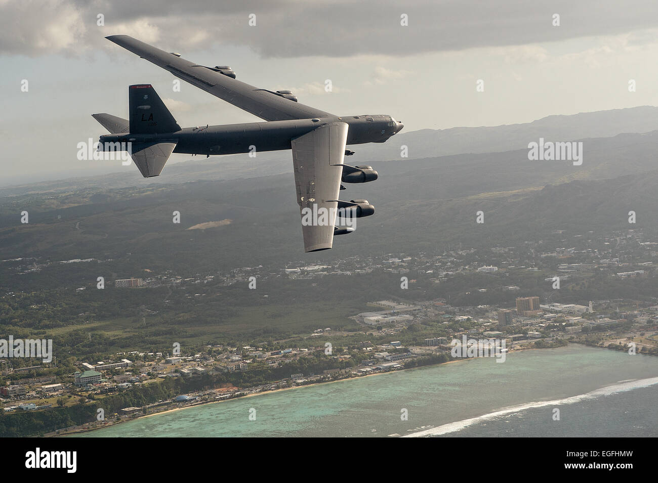 L'US Air Force UN B-52H Stratofortress bombardier stratégique à partir de la 96e Escadron expéditionnaire de faire face à la bombe au cours de l'exercice du 17 février 2015 au large de Guam. Banque D'Images