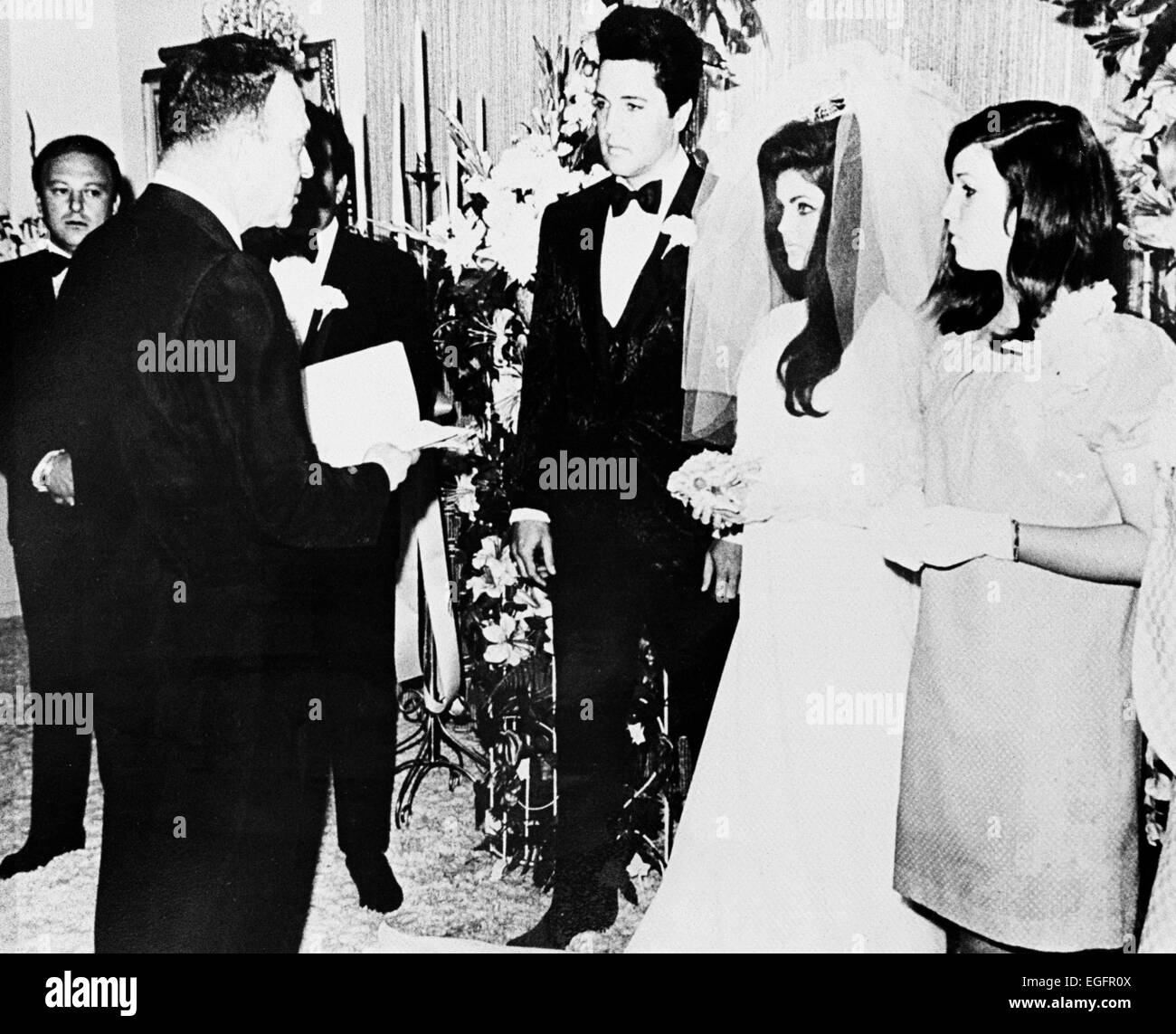 LAS VEGAS, NV - 10 NOVEMBRE - Elvis et Priscilla Presley Mariage à l'hôtel Aladdin, Las Vegas, Nevada, le 10 novembre 1997. Banque D'Images
